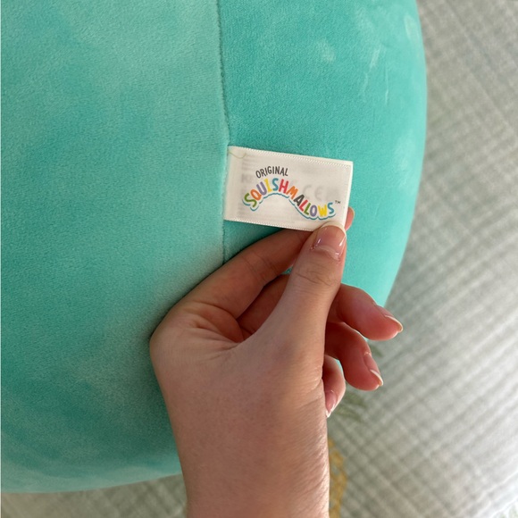 Tuluck Ultra Rare Blue Cow Squishmallow - Picture 5 of 8